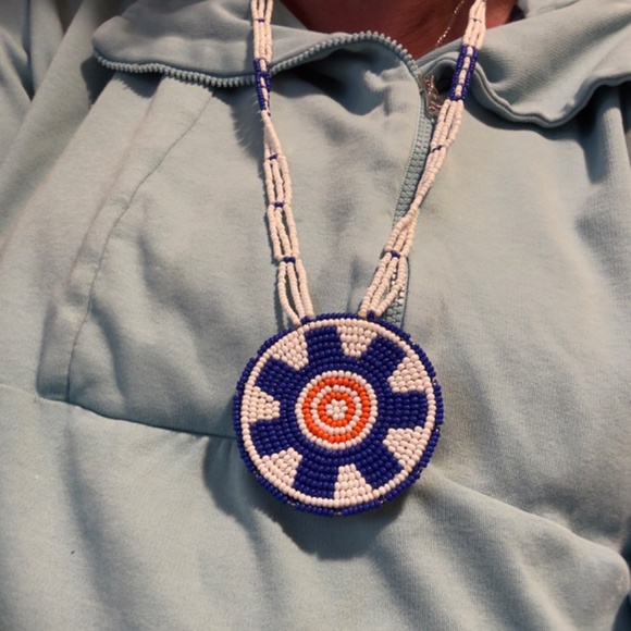 Native American-style beaded medallion necklace - Picture 4 of 4